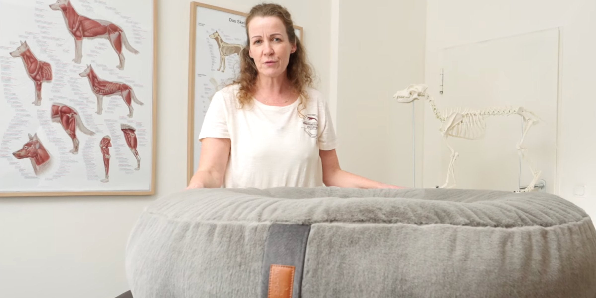 Hundephysiotherapeutin Claudia Weber empfiehlt das Hyggebed